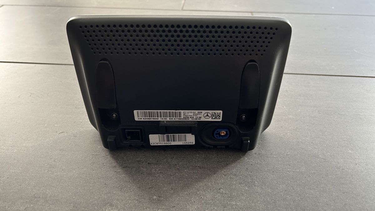 Monitor: Mercedes Display – Usato da Chur venduto da Bsticky 1