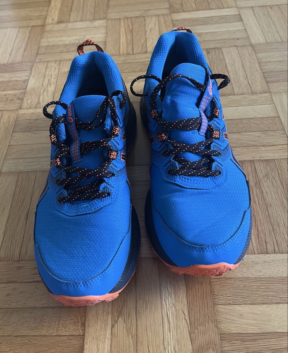 Asics Scarpe da uomo: ASICS Trailrunning Schuhe Gr. 41,5 – Usato da Männedorf venduto da Astramon 1