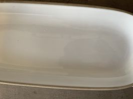 Plat en céramique blanc et gris
