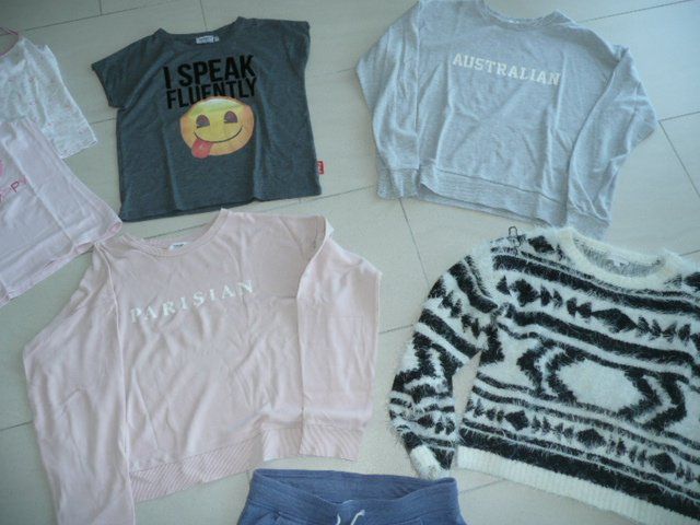 Lotti & Set di vestiti: 10 teiliges Kleiderpaket Mädchen 152 – Usato da Zug venduto da falama 6