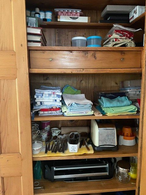 Schränke: Antiker Schrank – Gebraucht aus Belp von Fabuloso0 1