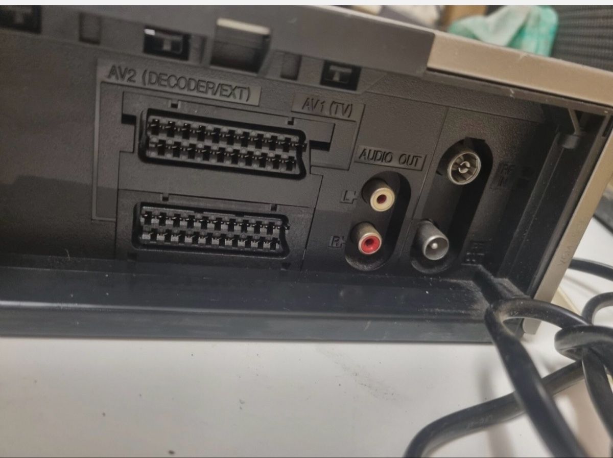 Panasonic Registratori: Panasonic NV FJ 710 Videorecorder mit FB – Usato da Trimbach venduto da SABO-61 6
