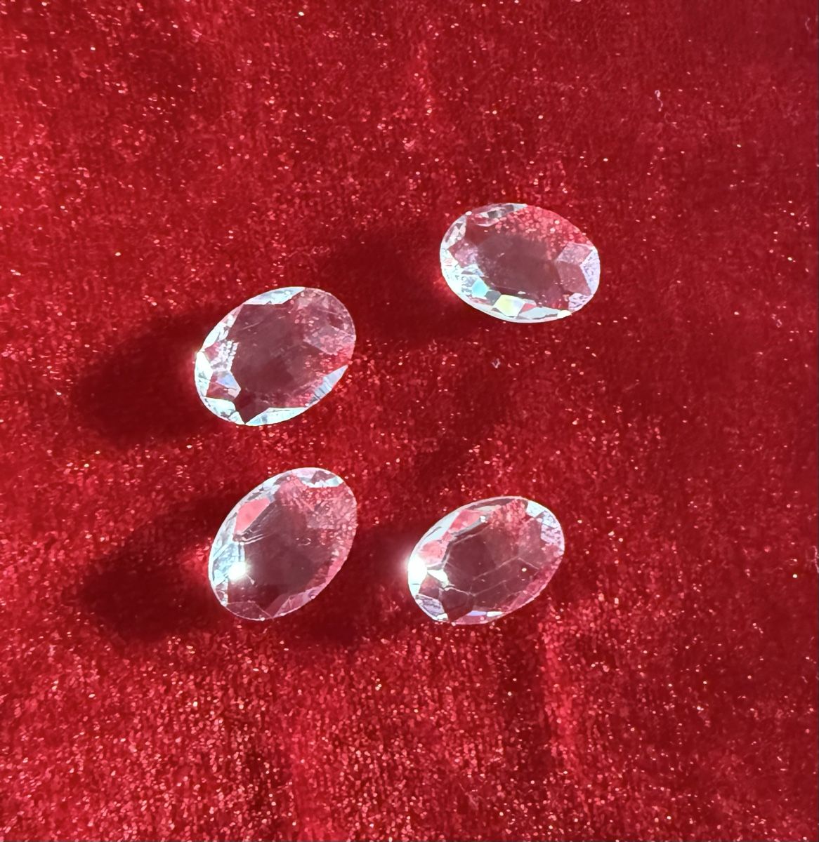 Tutte le decorazioni: 4 STÜCK Funkelnde GLAS-kristall-Steine – Usato da Rheinfelden venduto da Gazzi