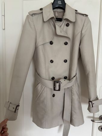 Trenchcoat von ZARA, Farbe Sand, Grösse M