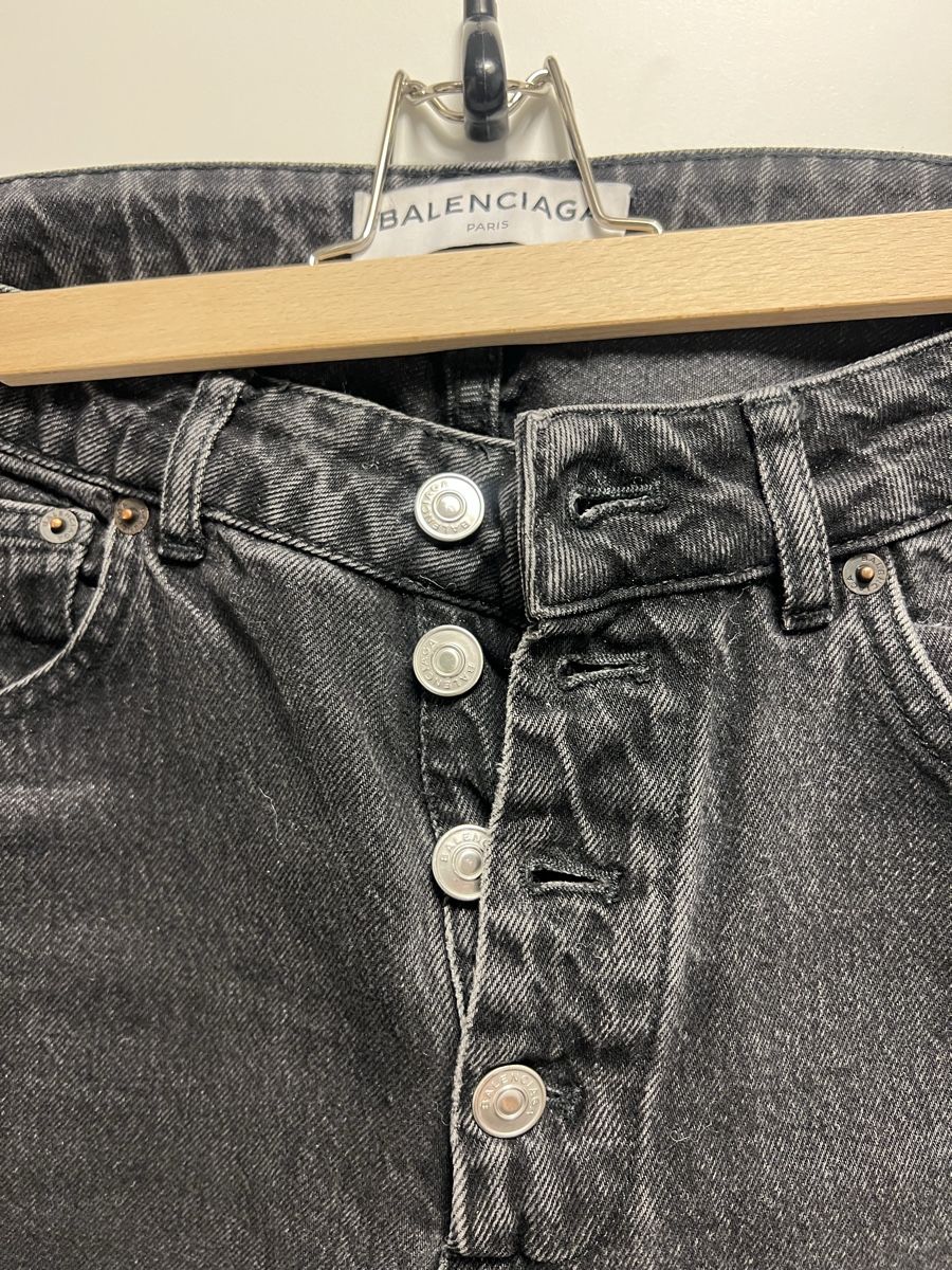 Jeans: Balenciaga Grey Denim Jeans - Button - Size 28 – Gebraucht aus Zürich von son_f7qw 1