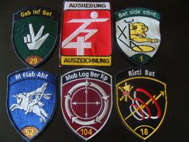 Petit lot de badges militaire  CH
