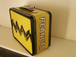 Lunchbox jaune de 2014 Snoopy Peanuts en métal