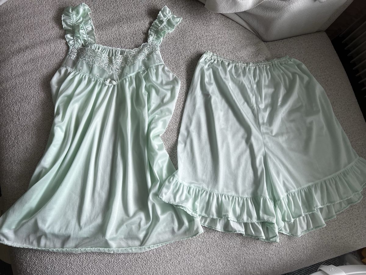 Negligees & Pyjamas: Japanese pajama set size M – Gebraucht aus Zürich von dor_9l9g 2