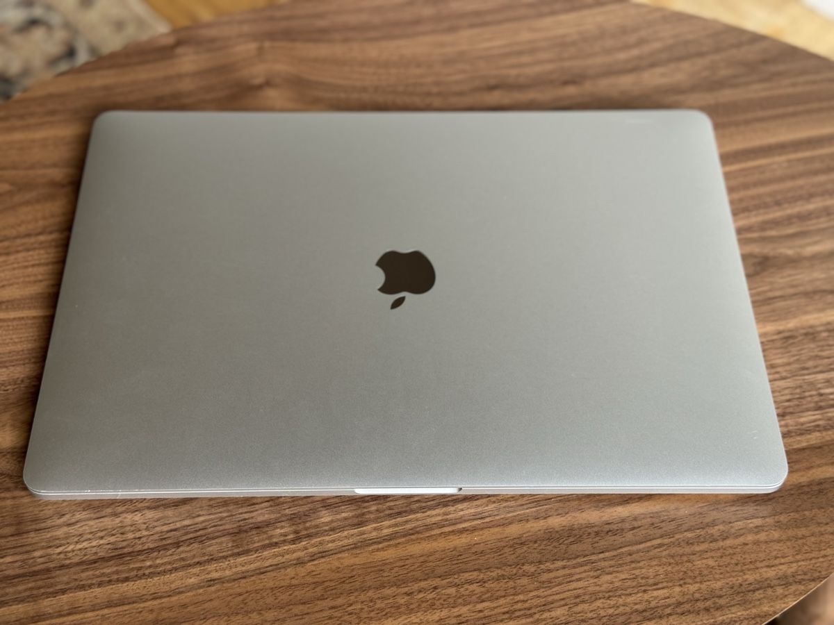Apple Notebook: MacBook Pro 2019 – Usato da Wald ZH venduto da Carloiten 3