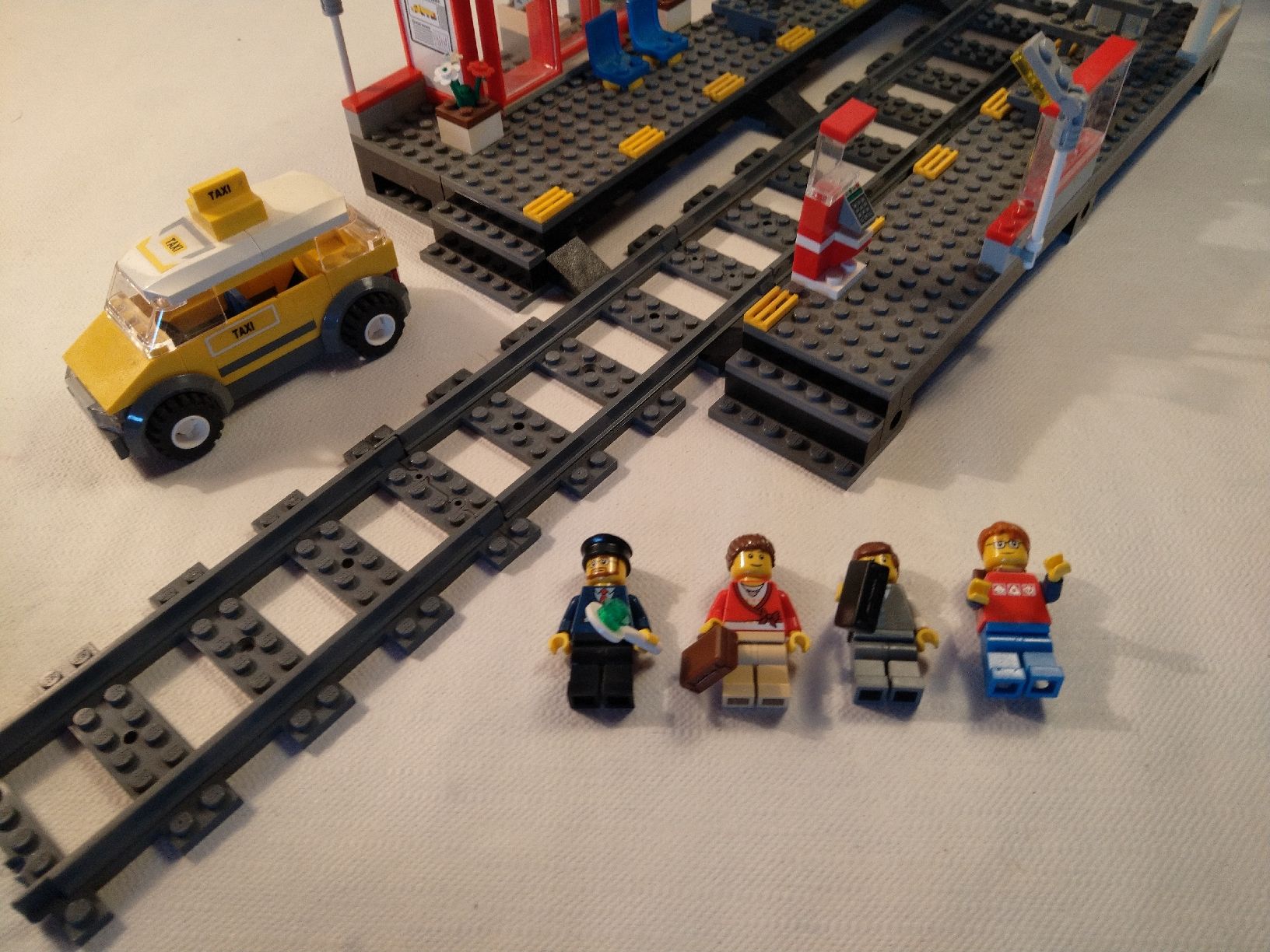 Lego Baukästen: Lego - Gare 7938 – Gebraucht aus Les Brenets von LEGOFOREVER 1