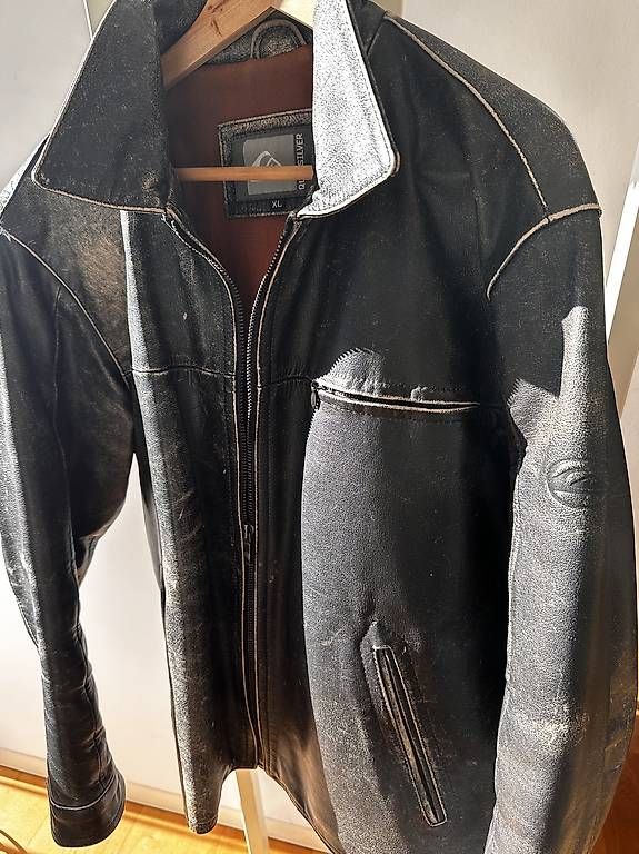 Jacken: Blouson cuir de la marque QuickSilver, taille XL. – Gebraucht aus St-Sulpice VD von Bleuorange 1