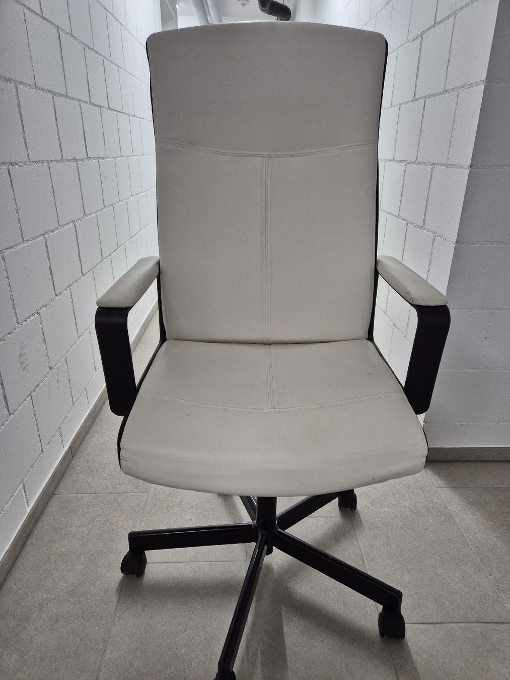 Ikea Sedie: Bürostuhl – Usato da Holziken venduto da butterfly48 3