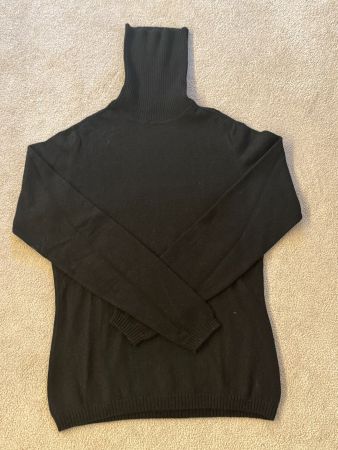 LORO PIANA Black Turtleneck Sweater – Size IT 44