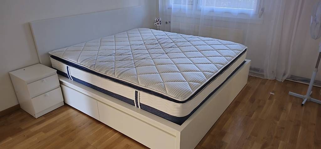 Letti: Family bed with side table and matress – Usato da Greifensee venduto da gow_8gvy