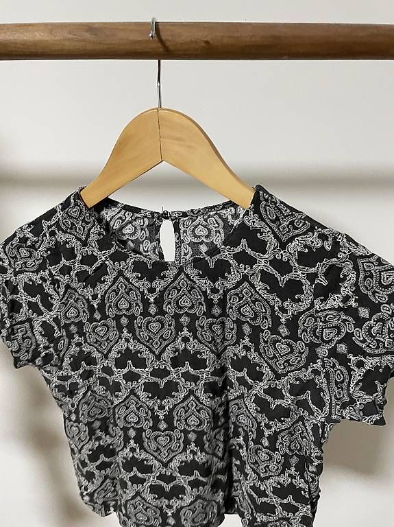 Top: Crop Top – Usato da Zürich venduto da maederja