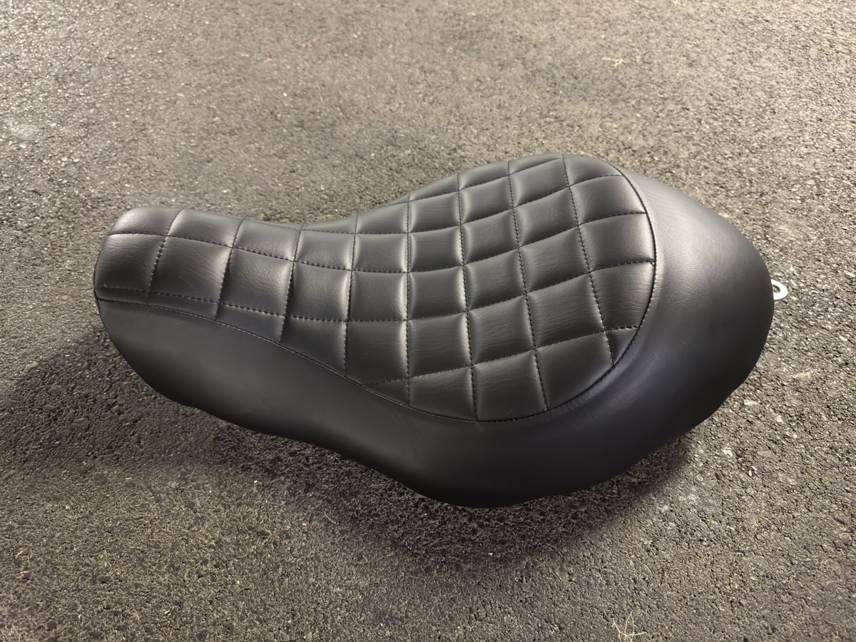 Harley-Davidson Tutti i ricambio per moto: Harley Davidson Motorradsitz schwarz gesteppt  – Nuovo (secondo la descrizione) da Neuendorf venduto da Barry_seal