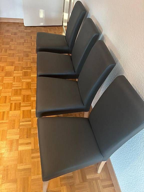 Set de table et chaises: Table et chaises – Neuf avec emballage d'origine à Chêne-Bougeries par chr_8gpk 4
