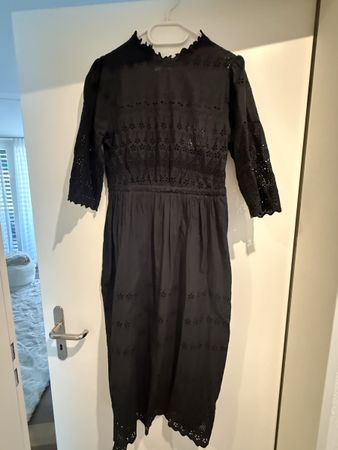 Scotch & Soda Kleid schwarz mit Lochstickerei Grösse 34