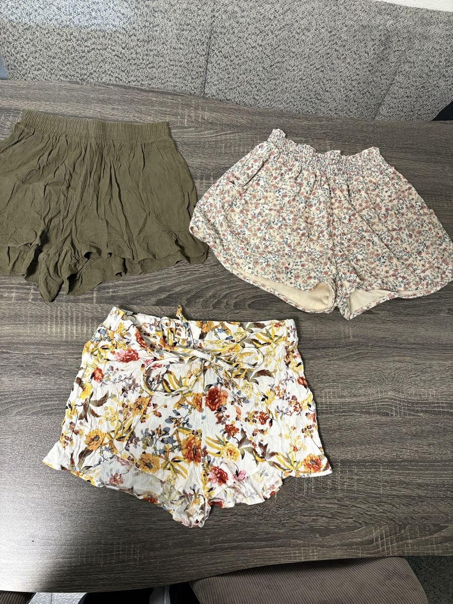 Pull&Bear Hosen: Damen Shorts,Gr.S;Pull&Bear… – Gebraucht aus Winterthur von Nena222