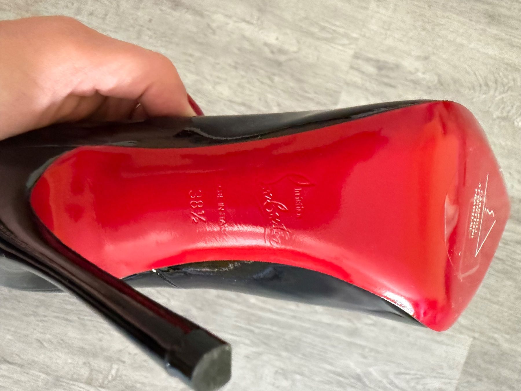 Christian Louboutin Scarpe da donna: CHRISTIAN LOUBOUTIN DÉCOLLETÉ 38 1/2 – Nuovo (secondo la descrizione) da Massagno venduto da fre_w9ns 2