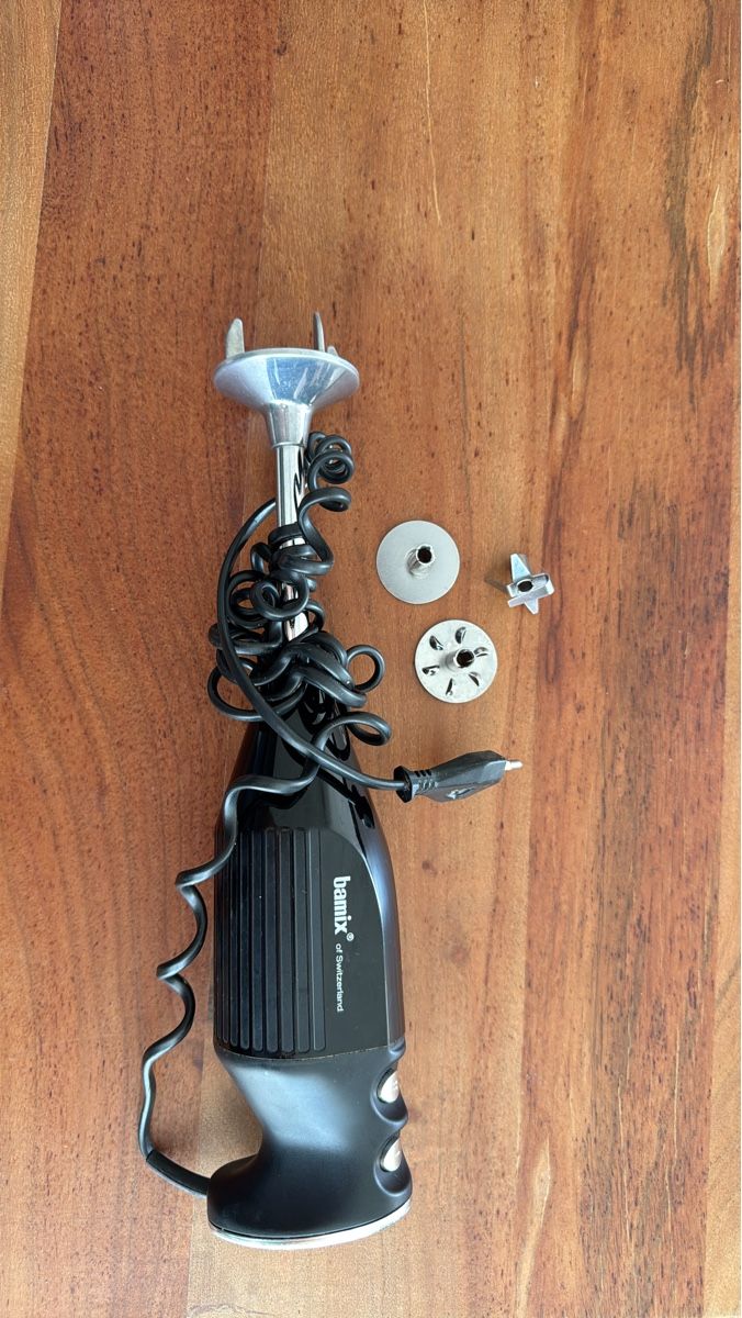 Bamix Appareils de cuisine: Bamix Stabmixer mit Zubehör – D'occasion à Kloten par Tanjaselina