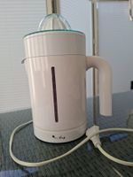 Zitruspresse elektrisch weiss mit zwei Aufsätzen gebraucht