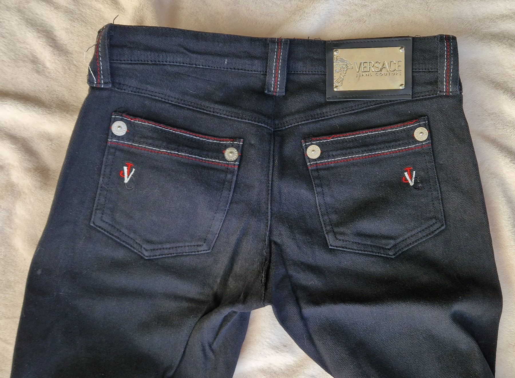 Versace Pantaloni: Pantalon Versace noir – Usato da Epalinges venduto da Ozili 2