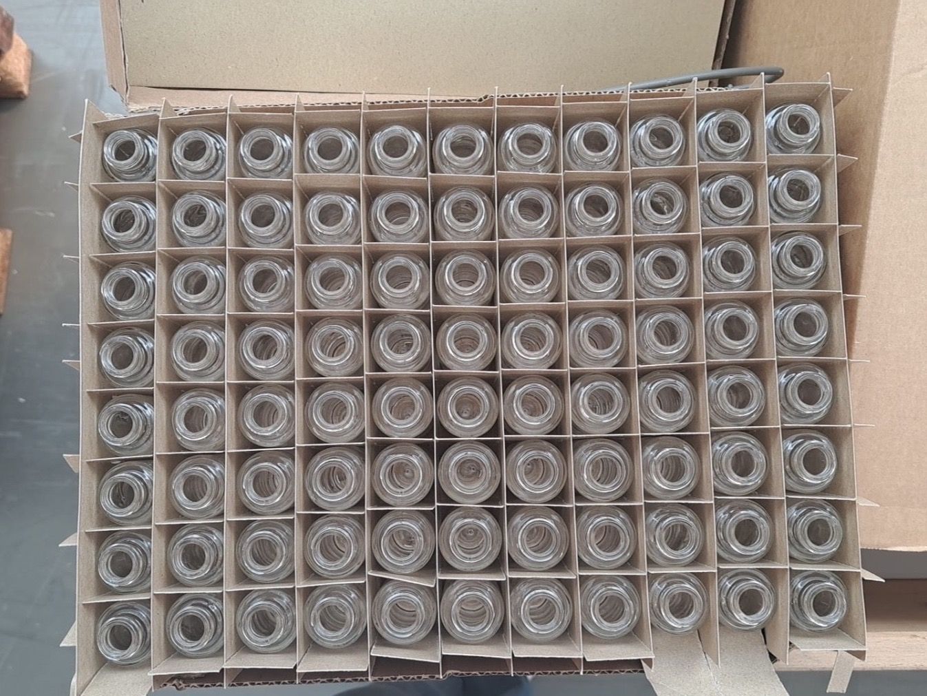Alle Dekorationen: 6x88 Deko Glasflaschen in Verpackung – Neu und originalverpackt aus Wabern von inf_wf8d 1