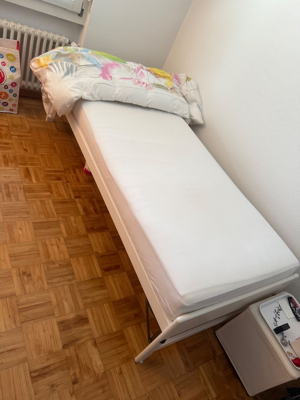 Letti: 2 Einzelbetten, eines davon zusammenklappbar – Usato da Grosswangen venduto da Swisslue 4