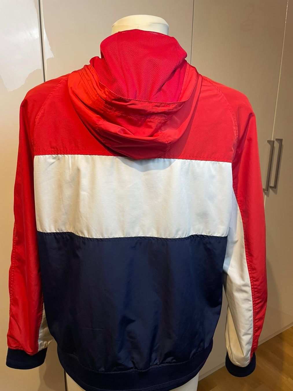 H&M Giacche: ***H&M*** Windjacke Gr M – Usato da Wädenswil venduto da H2H_Secondhandshop 1