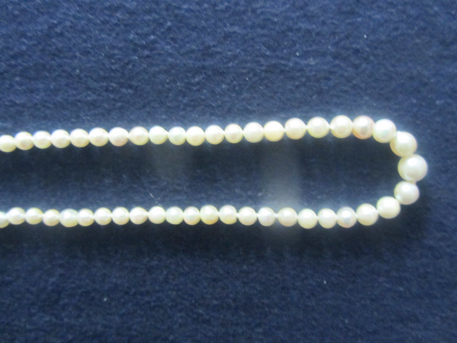 Perles (synthétiques): Alte Perlen-Kette – D'occasion à Luzern par Lucernauno 2
