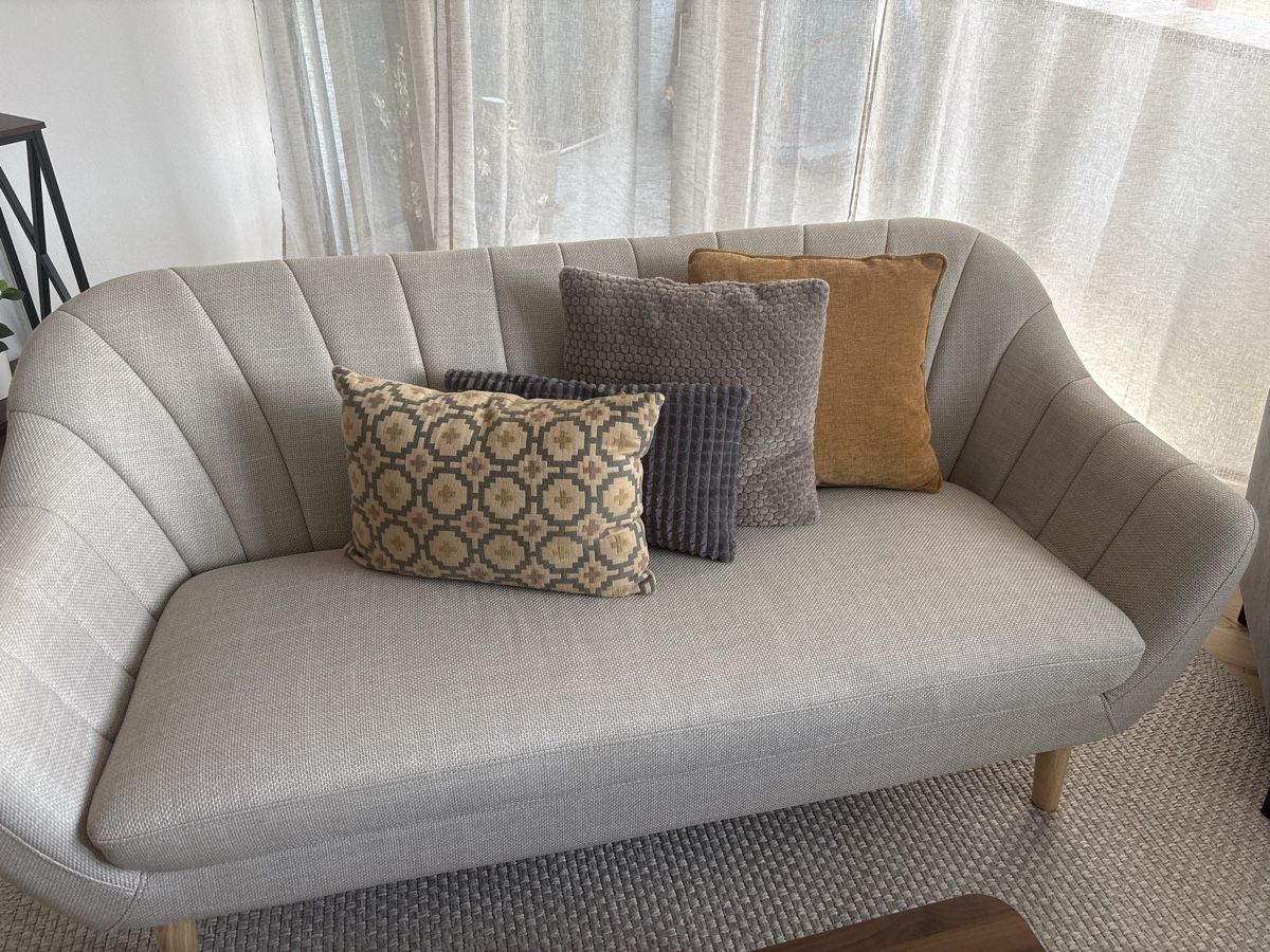 Jysk Sofas: Sofa EGEDAL 2.5-Sitzer beige Stoff – Neuf (Voir description) à Neuhausen am Rheinfall par LTomk 1