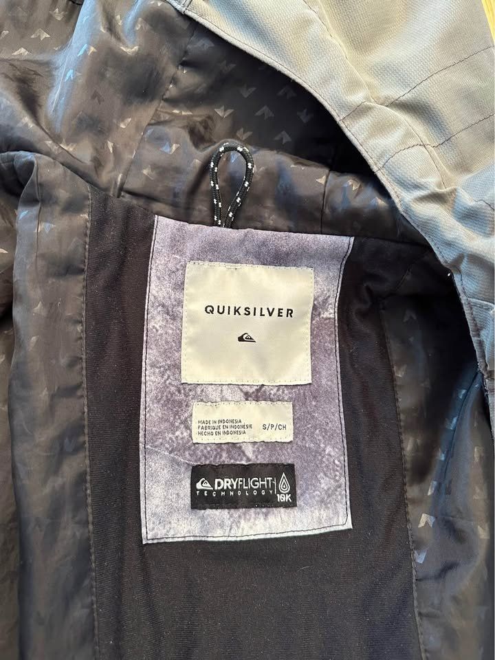 Quiksilver Jacken: Quiksilver Ski Snowboard Winter Jacket – Gebraucht aus Zürich von mc_172 2