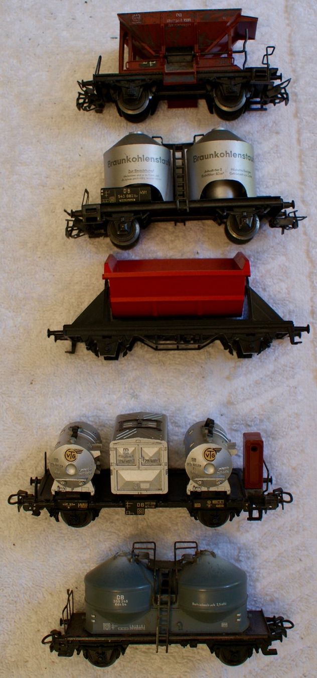 Märklin Modellini di ferrovie: Lot de 5 wagons marchandises Marklin – Usato da Morrens VD venduto da alain50