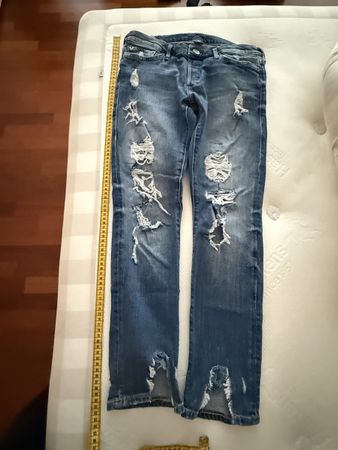 True Religion Jeans, Distressed Look, Size 28, Ladies 46
