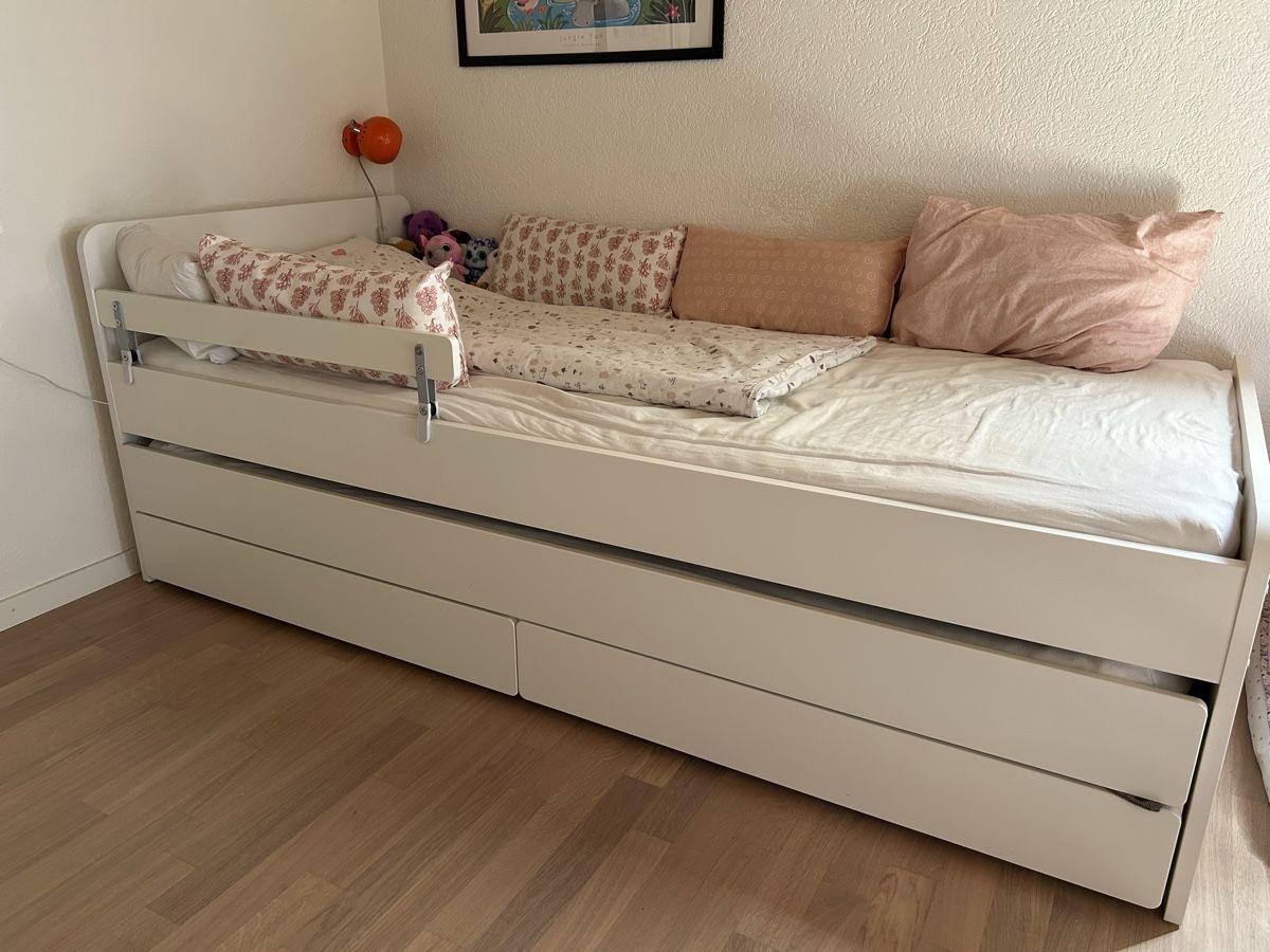 Ikea Letti: IKEA SLÄKT Bed frame with underbed and storage, 90x200 – Usato da Zürich venduto da agn_w7nt 2