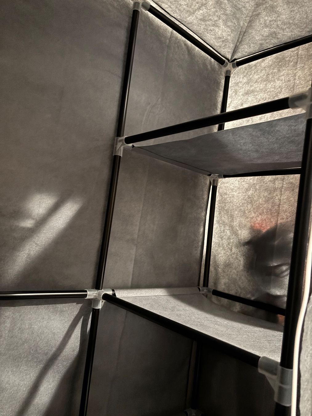 Armadi: Stoffschrank/Mottenschrank – Usato da Morschach venduto da zuandrea 3