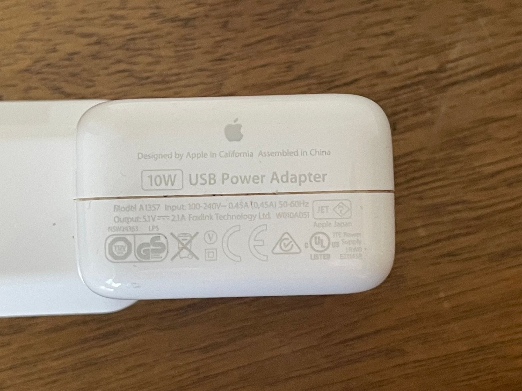 Apple Caricabatterie: Original Apple 10W Netzteil / Ladegerät / Power Adapter – Usato da Münchenbuchsee venduto da hamama18 1