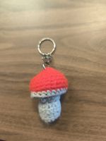 Porte-clé champignon en crochet 