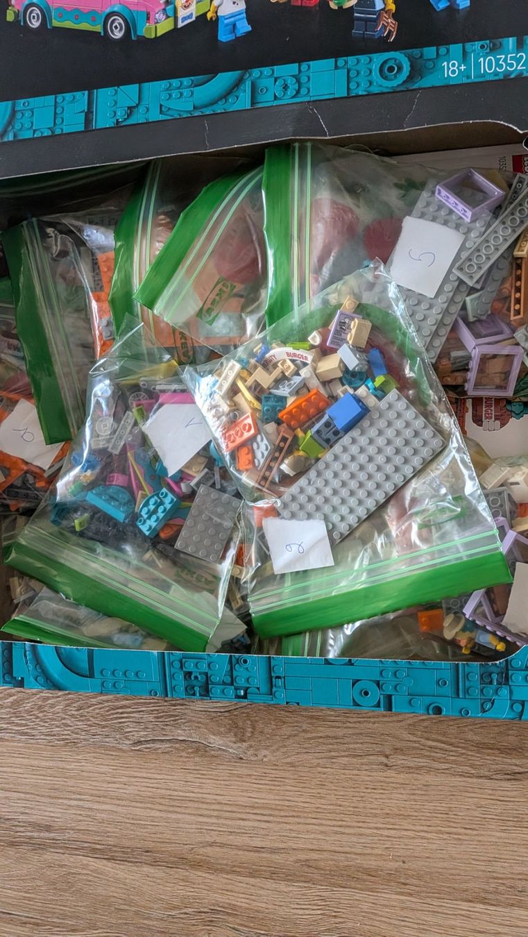 Lego Jeux de construction: Lego Simpson Krusty Burger – D'occasion à Bonstetten par Johanne_Lamalle 1
