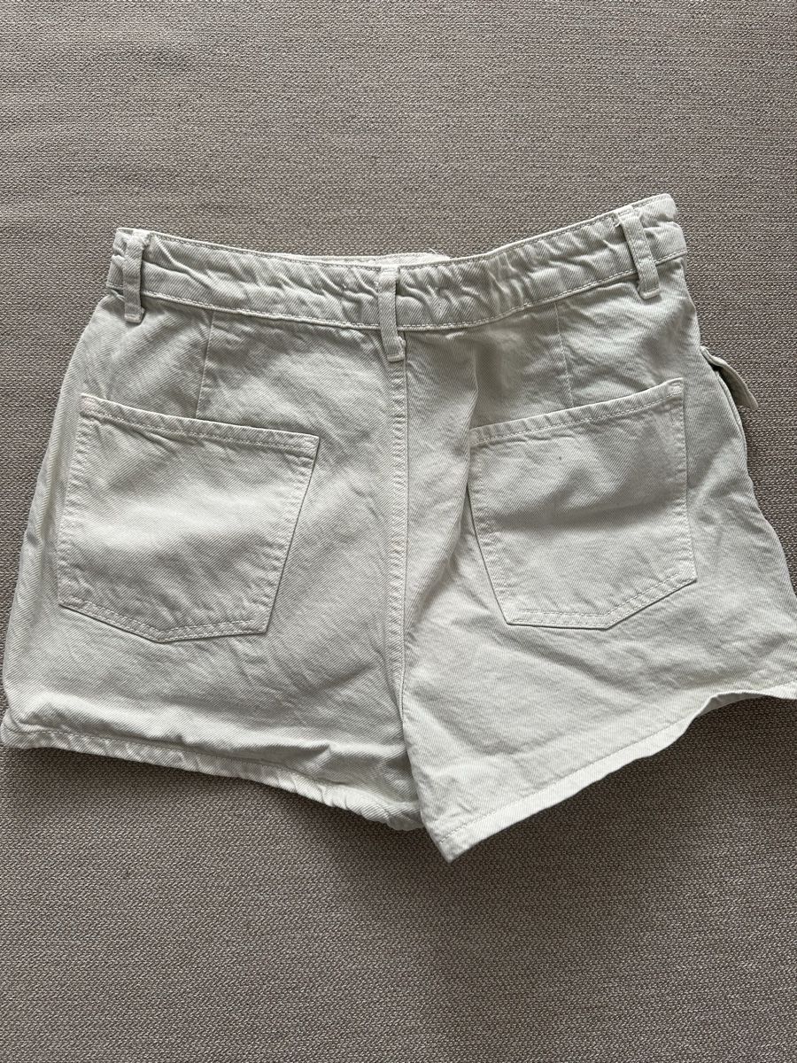 Zara Jeans: Short vert clair - Zara - taille M – Neuf (Voir description) à Lausanne par ver_cyj8 2
