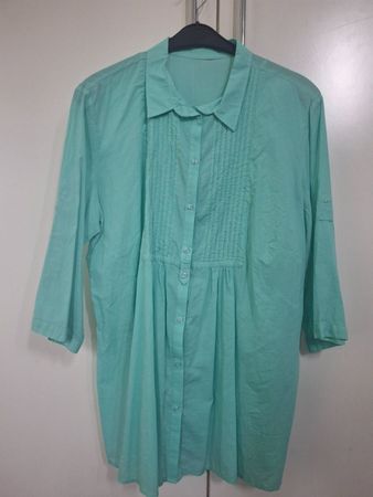 Bluse in Mintgrün, Gr. 46, Top Zustand!