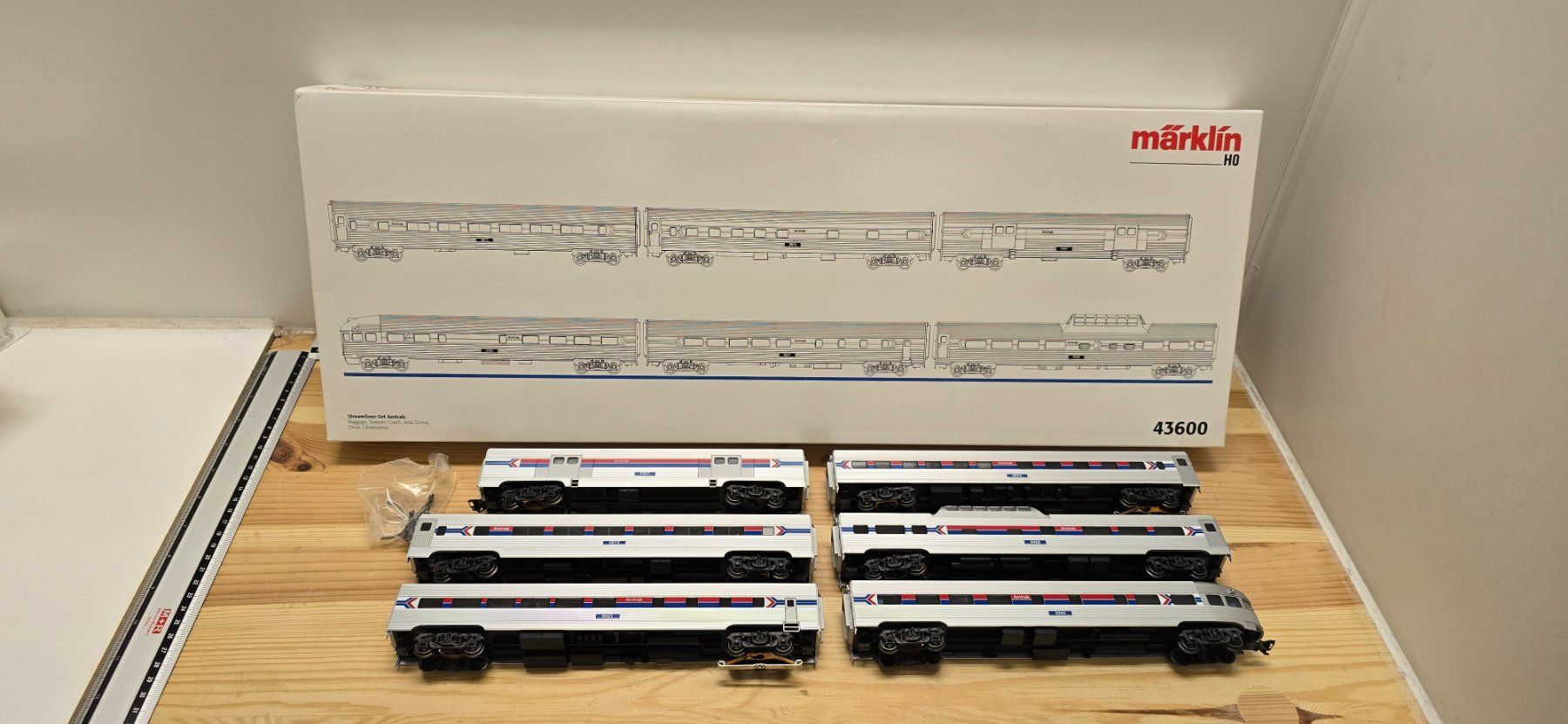 Märklin Modellini di ferrovie: Märklin 43600 Streamliner Zug Amtrak – Nuovo (secondo la descrizione) da Büsserach venduto da ModellbahnDepot 1