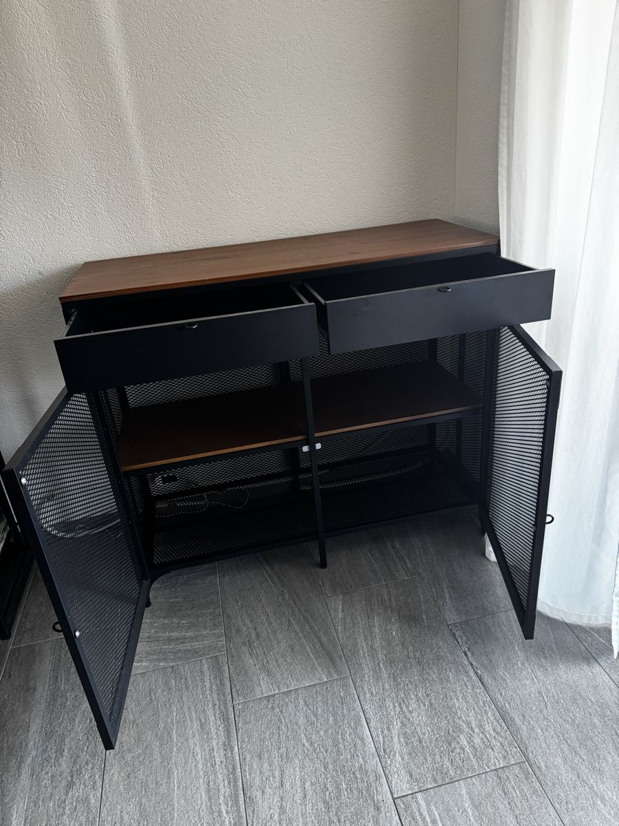 Ikea Cassettiere: IKEA FJÄLLBO Sideboard - Industrial – Usato da Männedorf venduto da lor_z8w2 1