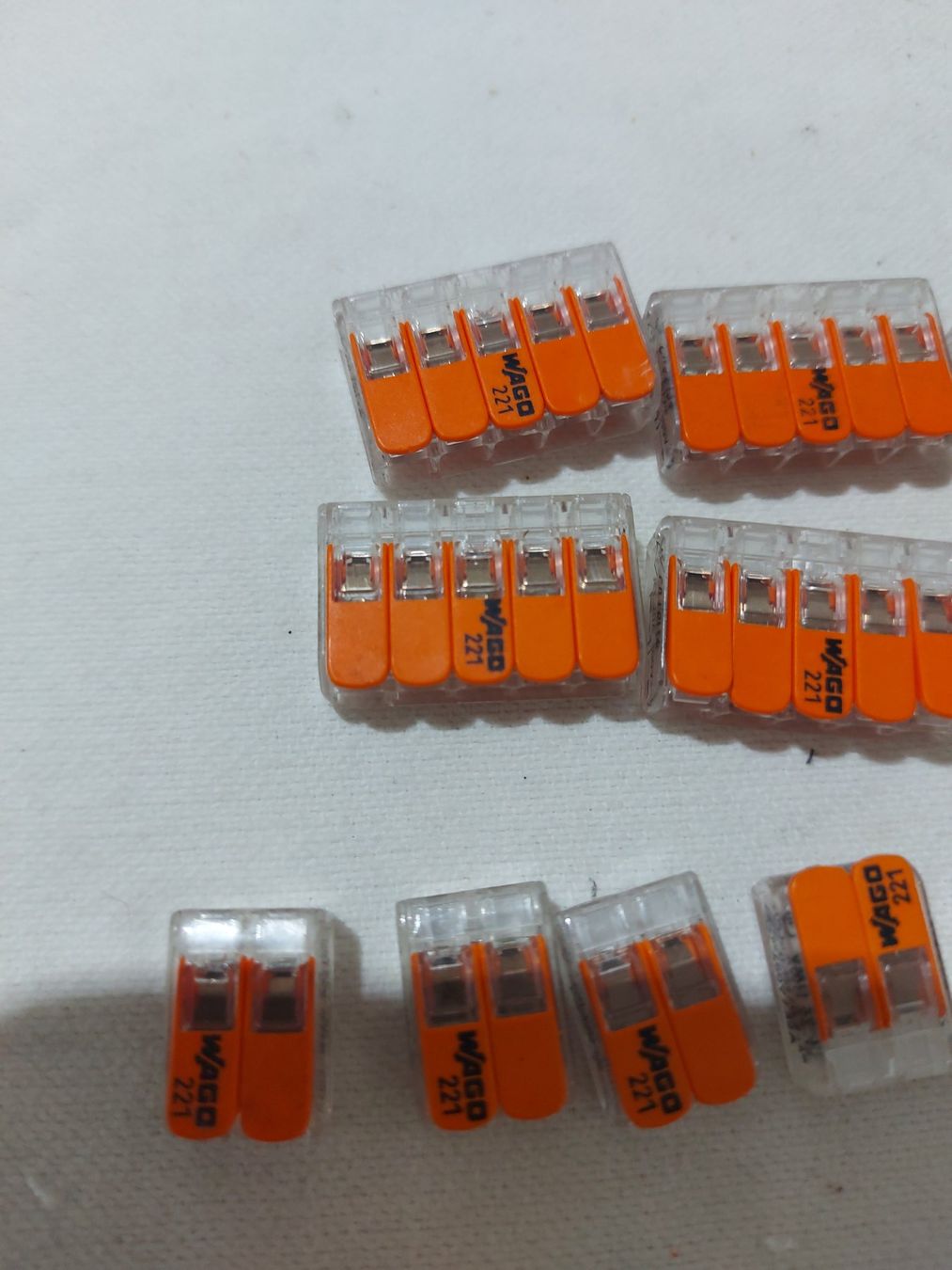 Componenti elettronici: WAGO Klemmen 221 SET mit 20 Stück – Usato da Rheinau venduto da profitronic.shop 2