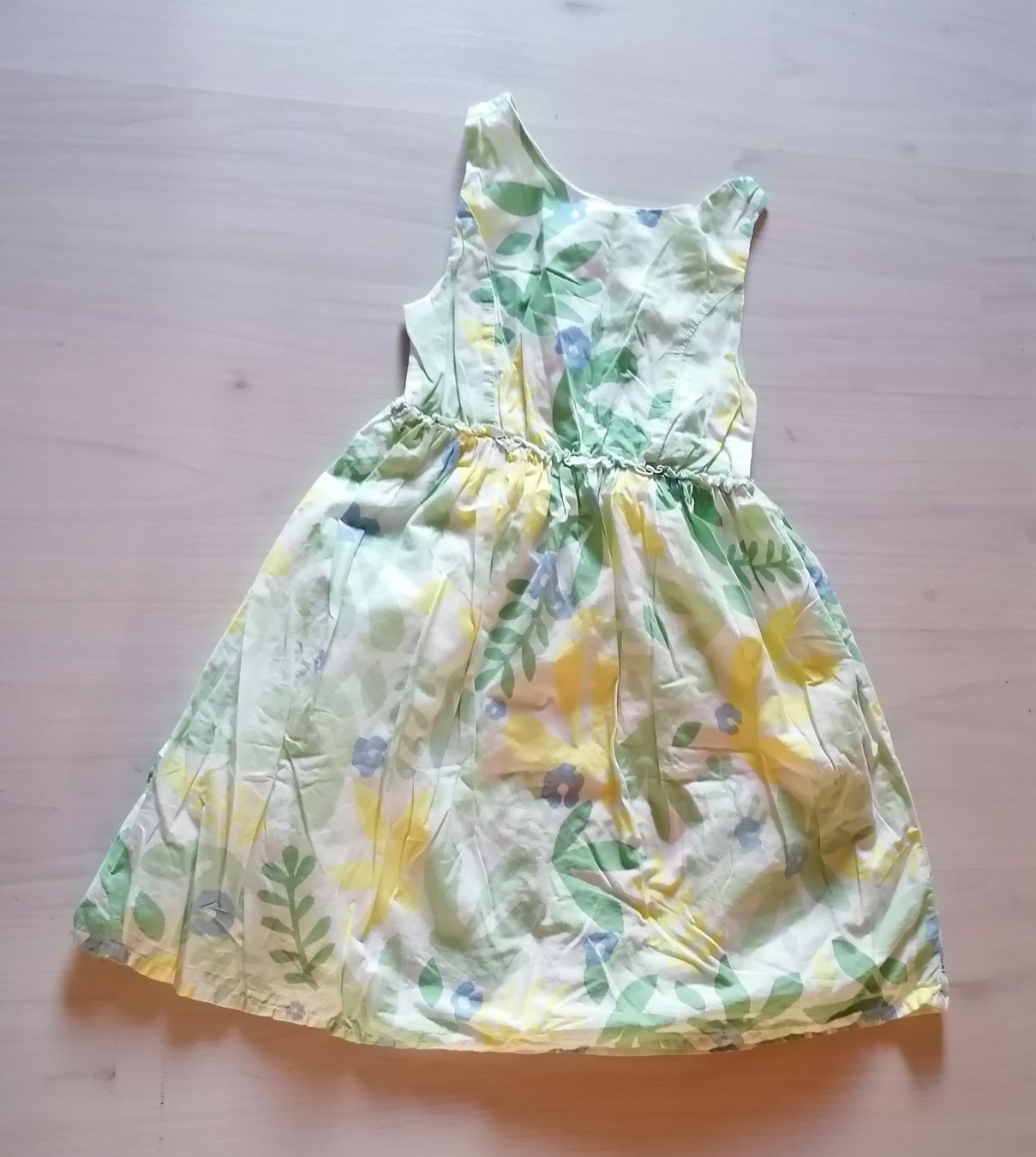 Robes et jupes: Robe, bas, haut – D'occasion à Montcherand par petiteoune75