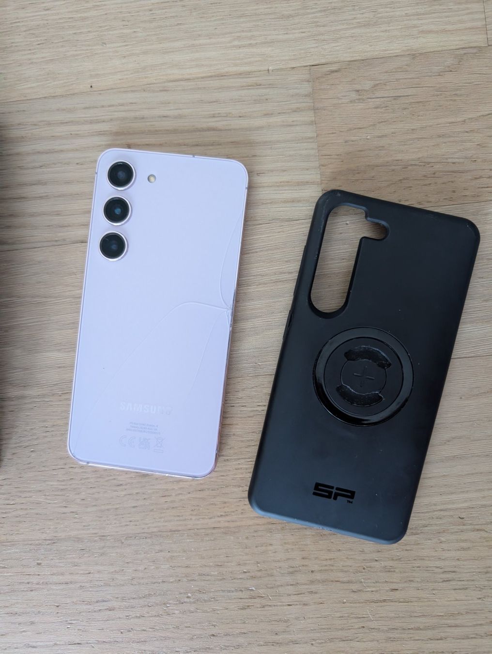 Samsung Telefoni cellulari / Smartphones: Samsung Galaxy S23 256GB Lavendel mit Case – Usato da Schwerzenbach venduto da weltok88