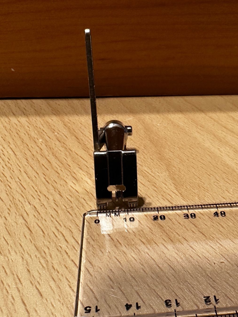 Bernina Macchine da cucire: Bernina pied de biche (Nähfuss) – Usato da Cheseaux-Lausanne venduto da Cerfynie 4