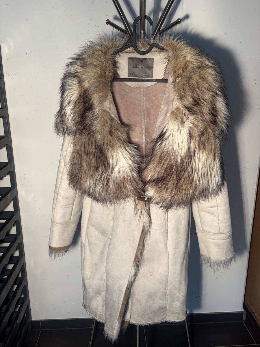 Manteaux: Zara Basic Mantel Kunstfell hellbeige Grösse S – D'occasion à Büsserach par SalebyGianni