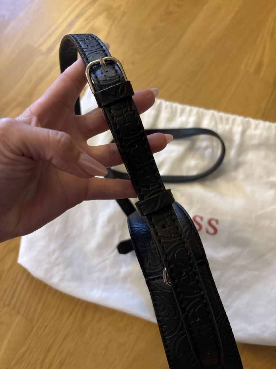 Guess Borse da donna: Umhängetasche von Guess  – Usato da Rünenberg venduto da ZwergLi100 4